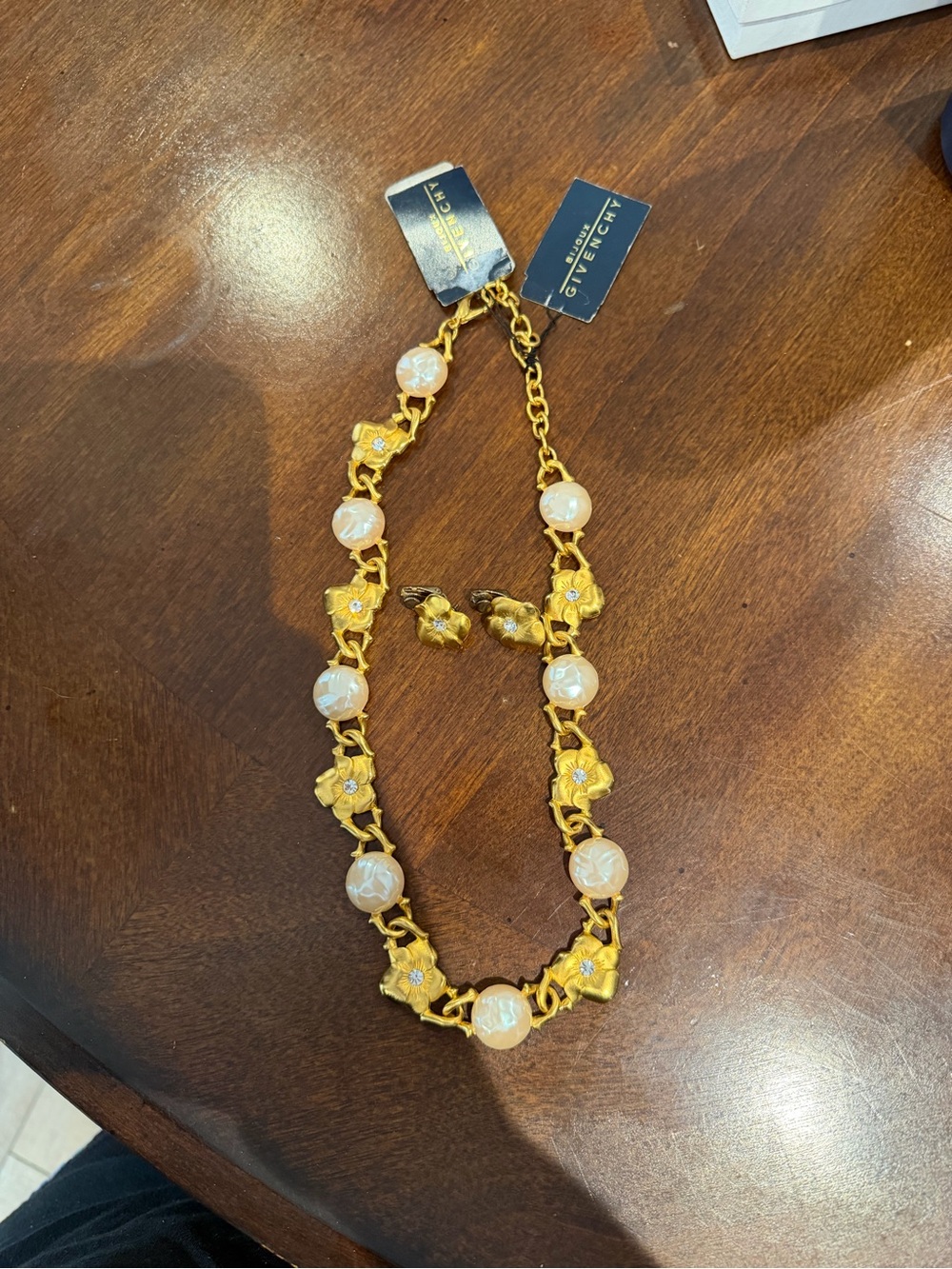 VTG Bijoux Givenchy Brushed Gold Faux Pearl Flower Choker & Omega Earrings Set